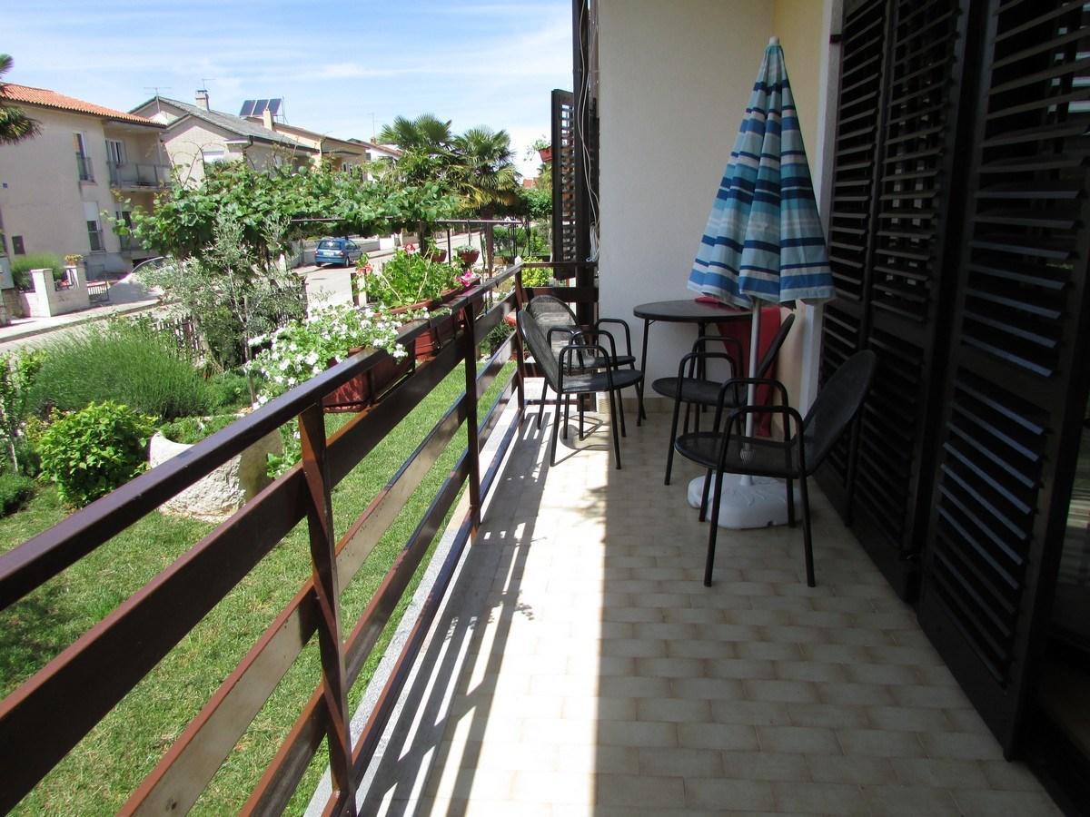 Mirela House With Apartment Umag Bagian luar foto
