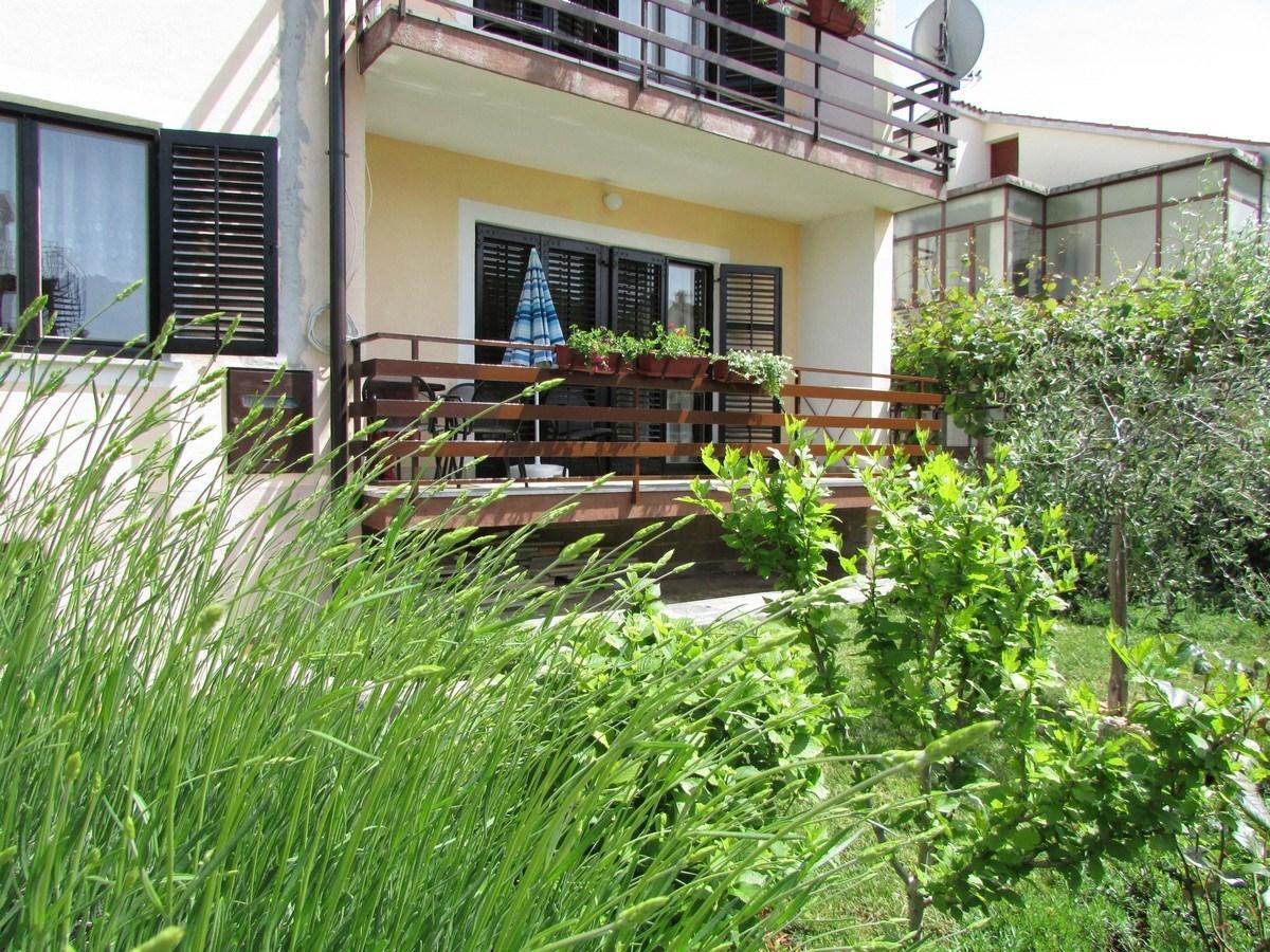 Mirela House With Apartment Umag Bagian luar foto
