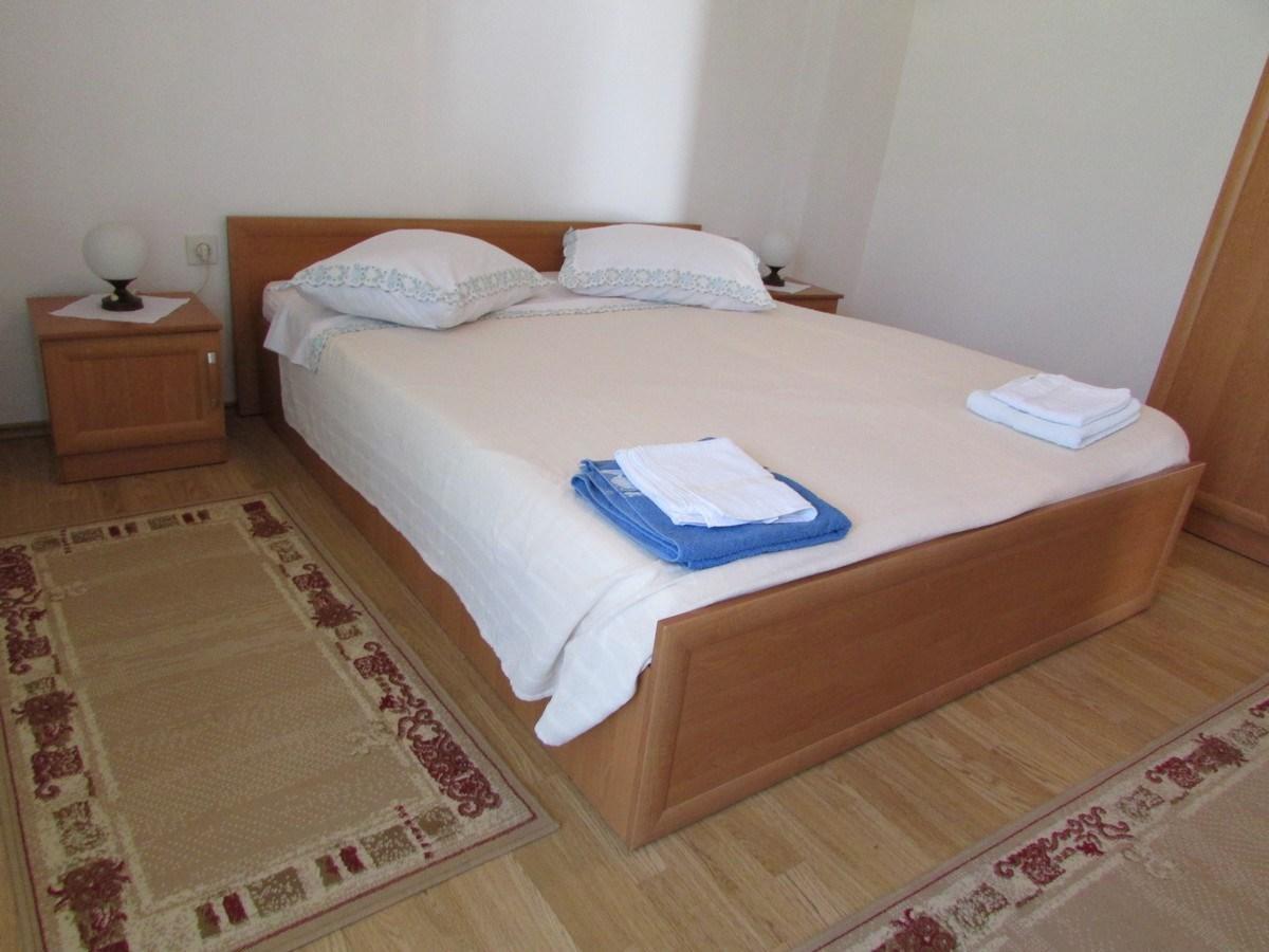 Mirela House With Apartment Umag Bagian luar foto